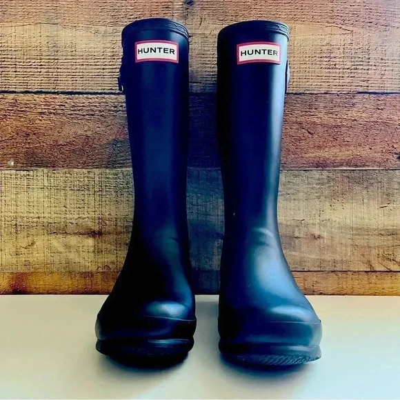 Unisex Hunter Kids' Original Matte Waterproof Buckle Strap Rain Boots (Youth) - Picture 2 of 7